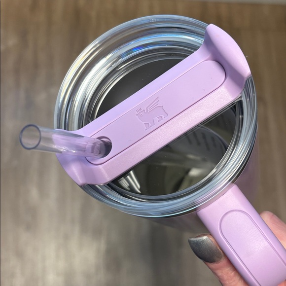 New Stanley 40 oz Quencher - Picture 7 of 10